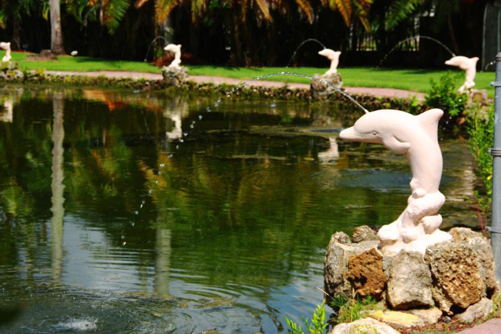 Rock Lake Not Open Due To Hurricane Damages Hotel ฟอร์ตไมเยอร์ ห้อง รูปภาพ